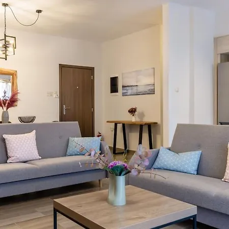 Apartment Kyril *
